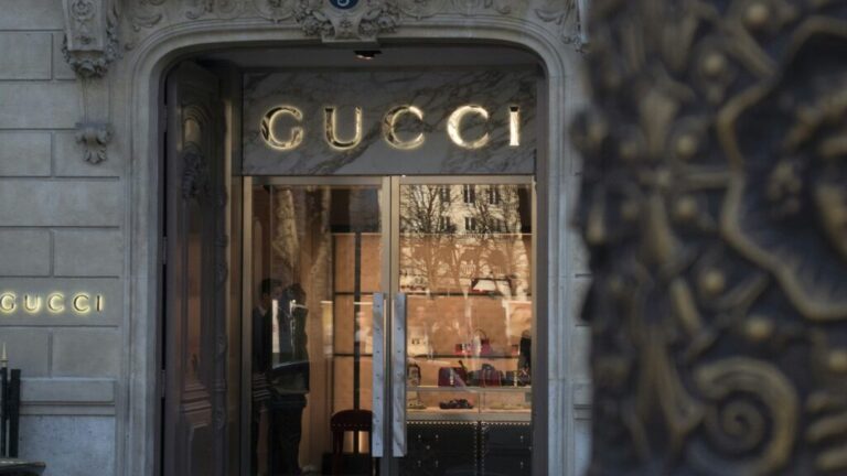 Kryzys trwa. Właściciel Gucci wciąż zmaga się ze spadkami - Fashion Biznes - INFBusiness