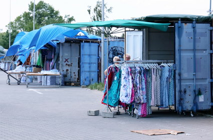 Bazary pustoszeją. Coraz mniej sprzedawców handluje pod chmurką