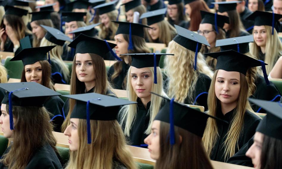 Wynajmujący odpuścili studentom, ale część uczelni podniosła stawki