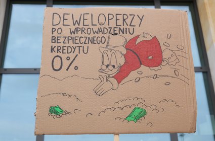 Kredyt 0 proc. dzieli Polaków. Wyniki sondażu