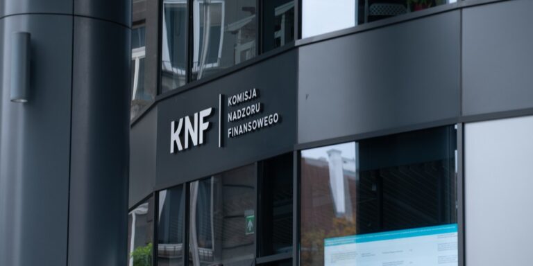 KNF zaprzecza oświadczeniu Cinkciarza. Ten zapowiada pozwy - INFBusiness