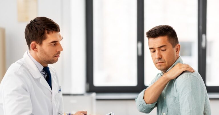 Zwolnienie lekarskie i wypłata. Kiedy dostaniesz 100 proc.? - INFBusiness