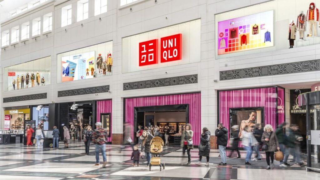 Japońska sieć Uniqlo otworzyła we wrześniu swój pierwszy salon stacjonarny w Westfield Arkadia. Uniqlo Warszawa Arkadia.