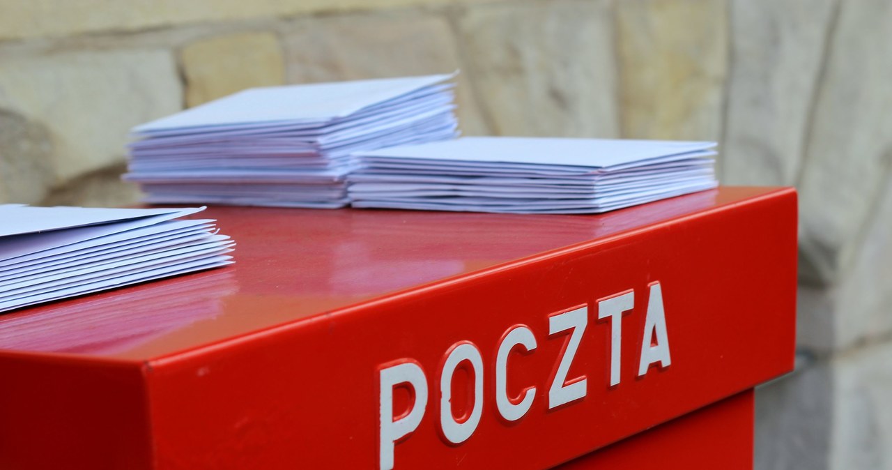 Poczta Polska przedstawia nowy system wynagradzania. Podstawą będzie płaca zasadnicza - nie niższa niż płaca minimalna w gospodarce. Zdj. ilustracyjne /123RF/PICSEL