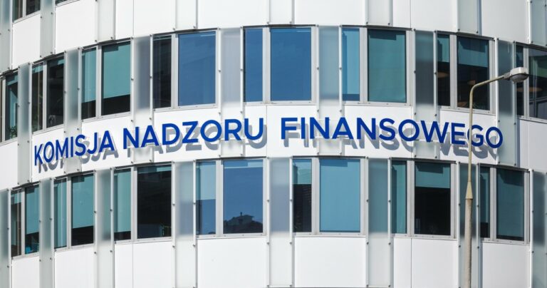 Ile w 2025 roku zarobi przewodniczący KNF? Podano kwotę - INFBusiness