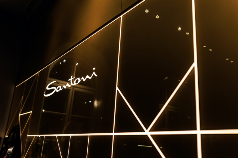 Santoni w Warszawie. Luksusowa marka otworzyła pierwszy butik w Polsce - INFBusiness