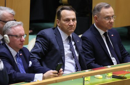 Radosław Sikorski wraca w przyśpieszonym trybie z USA. Budżet w tarapatach