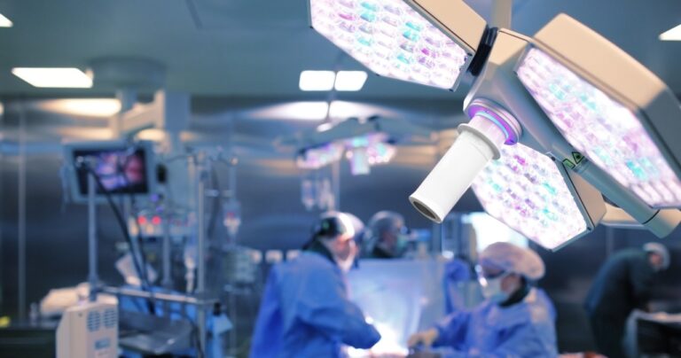 Lekarz będzie zarabiał mniej? Szykują się rozmowy - INFBusiness
