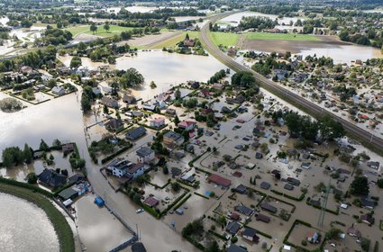 Wiadomo, ile rząd przekazał na pomoc powodzianom. MSWiA podało dane