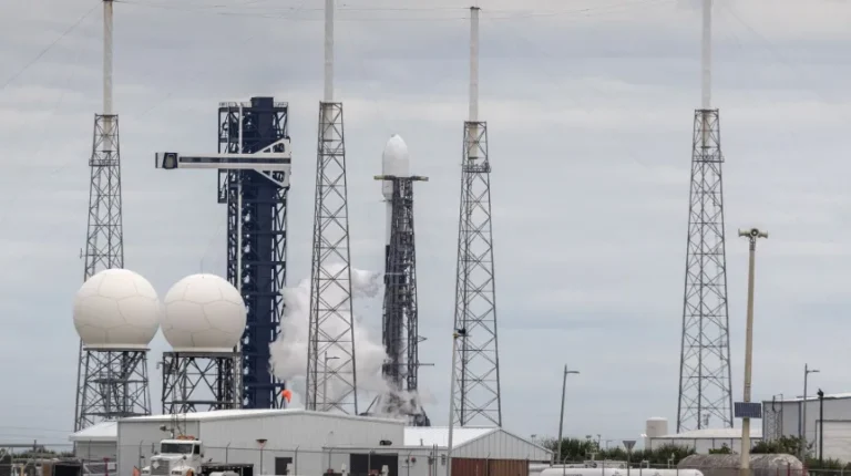 USA/ Test Starship: moduł nośny rakiety wbrew planom wylądował w Zatoce Meksykańskiej - INFBusiness