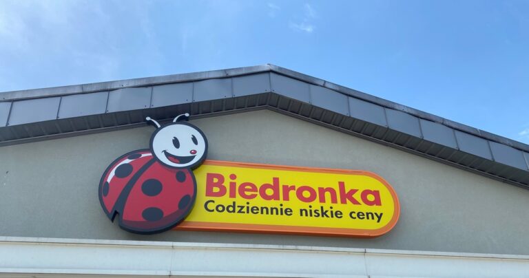Więcej niż pieniądze. Biedronka kusi nowych pracowników - INFBusiness
