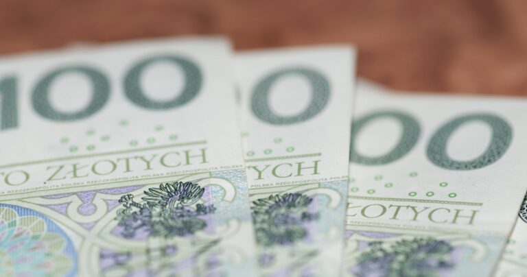 Co to jest karpiowe i ile wynosi? Niektórzy dostają co roku - INFBusiness