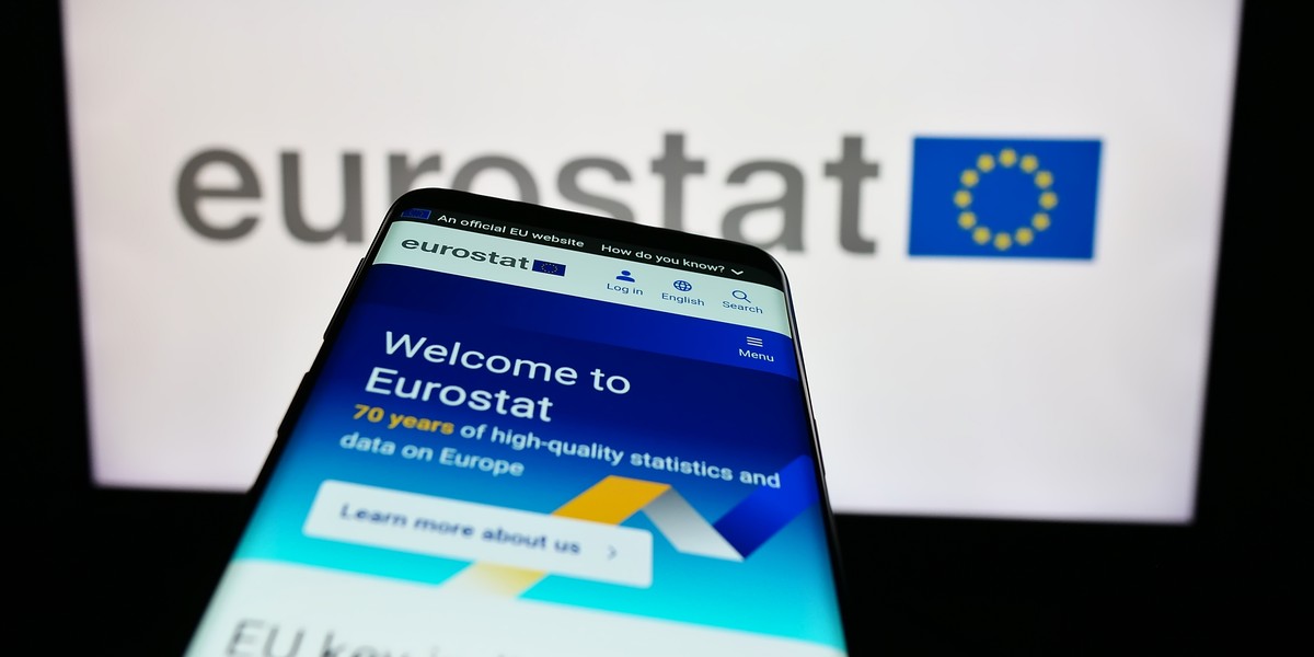 Mniej inwestycji UE i UE na świecie - Eurostat pokazał, o ile