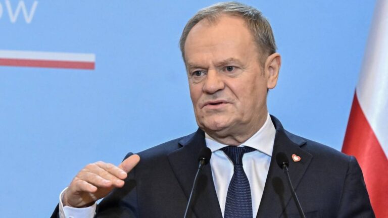 Tusk napisał o "złodziejach i gangsterach". Uderzył w PiS - INFBusiness