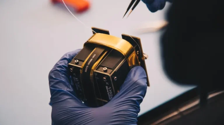 Kraków/ Satelita skonstruowany przez studentów AGH we wtorek zostanie wyniesiony na orbitę - INFBusiness