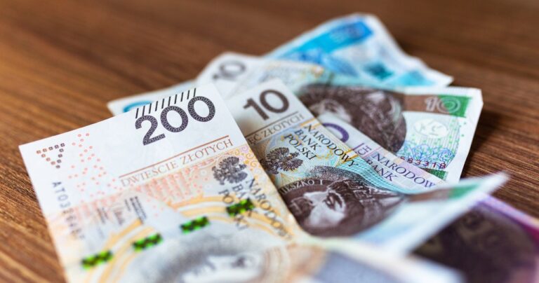Dofinansowanie 300 zł z pracy. Szef nie może odmówić - INFBusiness