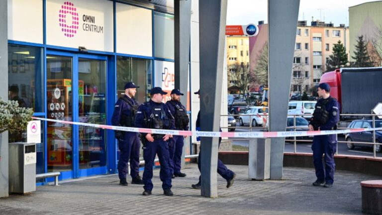 Atak nożownika w Olkuszu. Nowe informacje o sprawcy - INFBusiness