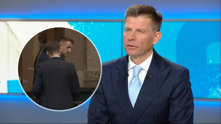 Petru o zachowaniu posłów. „Może siedzą bardziej podchmieleni z tyłu” - INFBusiness