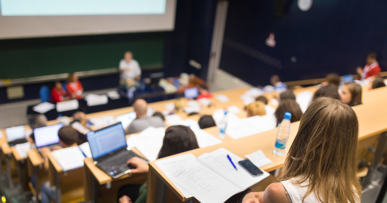 Pokolenie Z ma problem z dobrą prezencją podczas rozmów o pracę /123RF/PICSEL