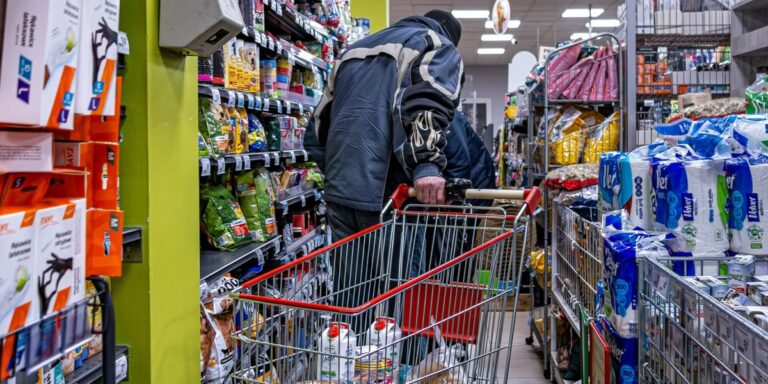 Co dzieje się z silnikiem polskiej gospodarki? Nowe dane o sprzedaży detalicznej - INFBusiness