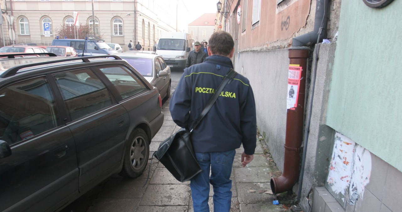 Sytuacja patowa w Poczcie Polskiej. Co z pensjami w marcu? W Poczcie Polskiej przestanie obowiązywać zbiorowy układ pracy. Zdj. ilustracyjne /Jaroslaw Kubalski /AW