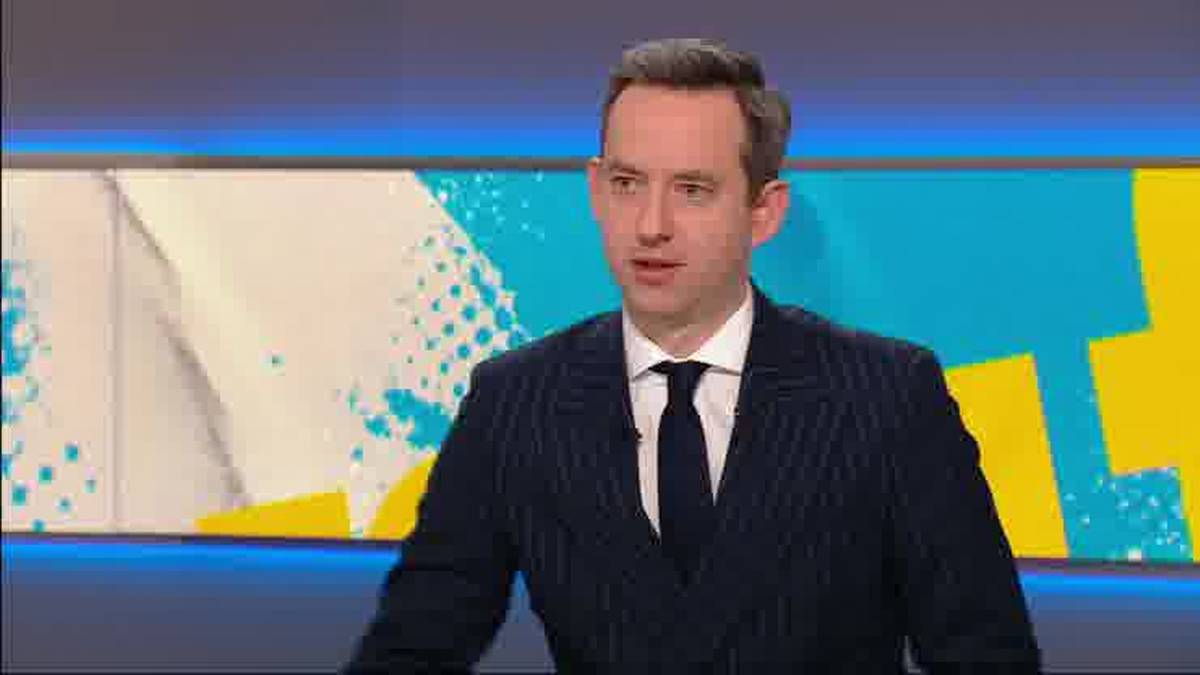 Donald Tusk krytykuje Andrzeja Dudę Donald Tusk ściera się z Andrzejem Dudą. „Czy tak zachowuje się poważny premier?” - INFBusiness