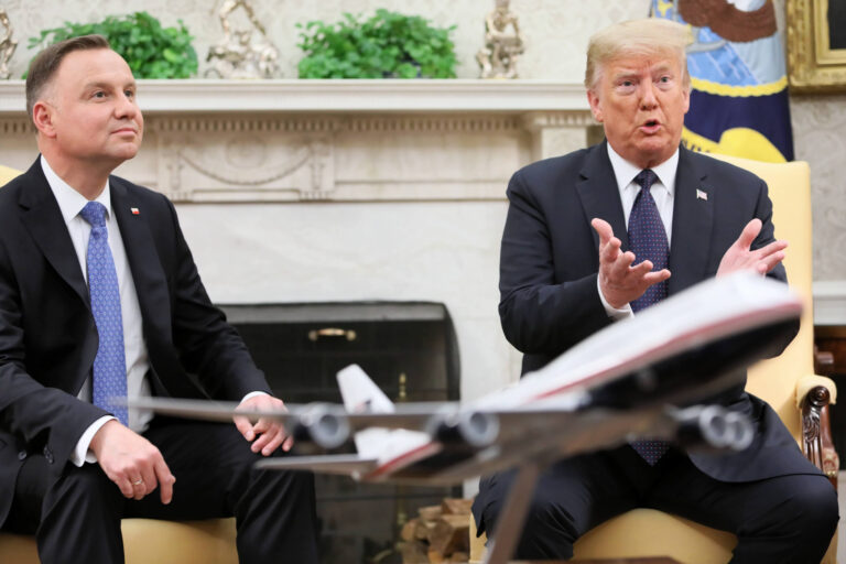 Sondaż: Co Polacy sądzą o spotkaniu Andrzeja Dudy z Donaldem Trumpem? - INFBusiness