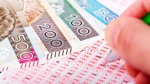 Lotto szóstek jest pod dostatkiem. Jakie spostrzeżenia oferują eksperci? TVN24 Wysypka szóstek w Lotto. Co mówią eksperci?