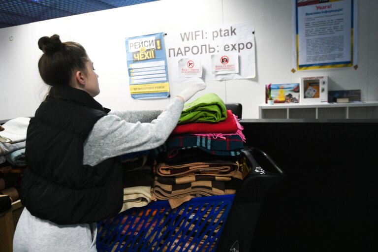 Imigracja znów w centrum uwagi. CBOS ujawnia, co naprawdę myślą Polacy - INFBusiness