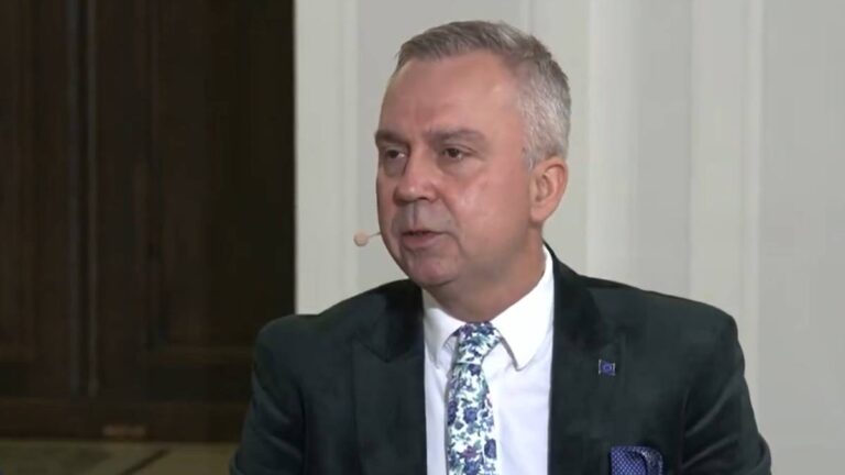 Senator Piotr Woźniak opuszcza Nową Lewicę. Polityk ogłosił swoją rezygnację - INFBusiness
