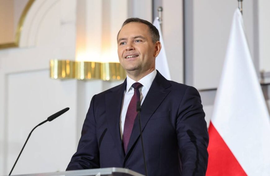 Interia ujawnia dokument sprzed lat. Rzuca on nowe światło na sprawę Nawrockiego