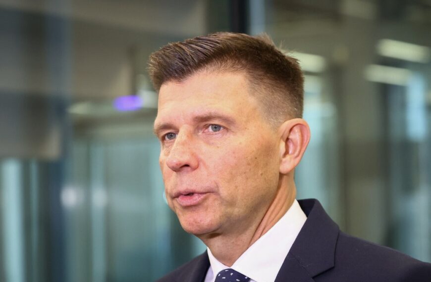 Petru o skróconym tygodniu pracy: Łatwo jest rozdawać pieniądze, które nie są…