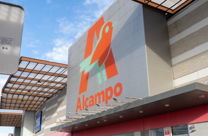 Auchan zamyka sklepy w Hiszpanii i zwalnia pracowników