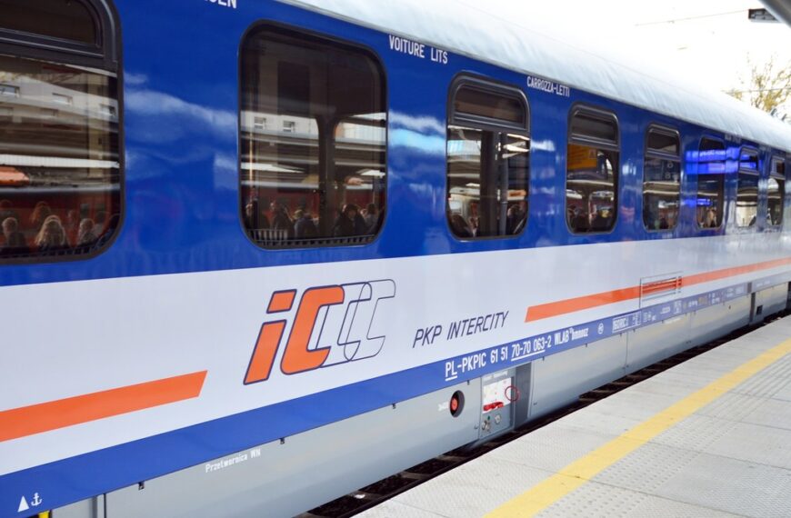 Oferty pracy od PKP. Firma poszukuje 130 pracowników