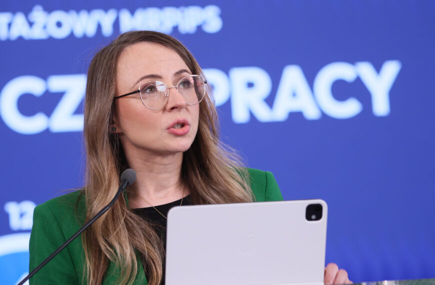 Czy lewica naprawdę skróci godziny pracy? Co oznacza program pilotażowy Agnieszki Dziemianowicz-Bąk?