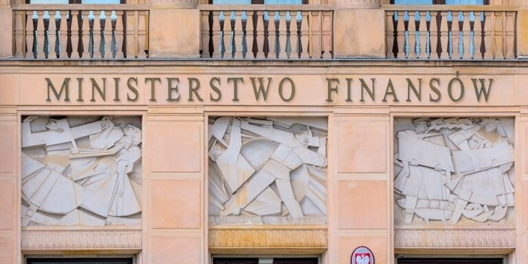 Ministerstwo Finansów: Nie będzie podatku od nadwyżek zysków banków - INFBusiness
