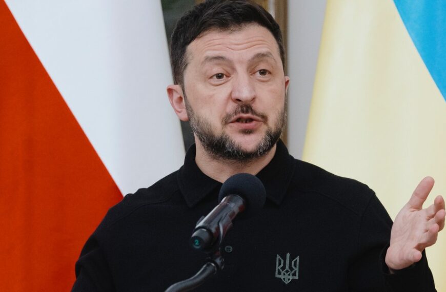 Wołodymyr Zełenski prosi o pieniądze. Podano konkretną kwotę