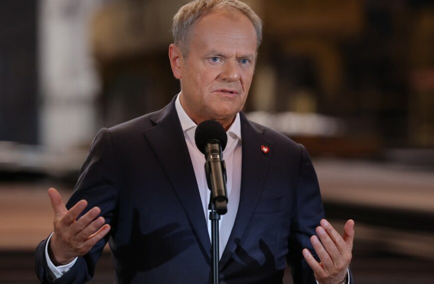 Donald Tusk chce ratować polskie huty. „Kupimy to, czego potrzebuje polska armia”