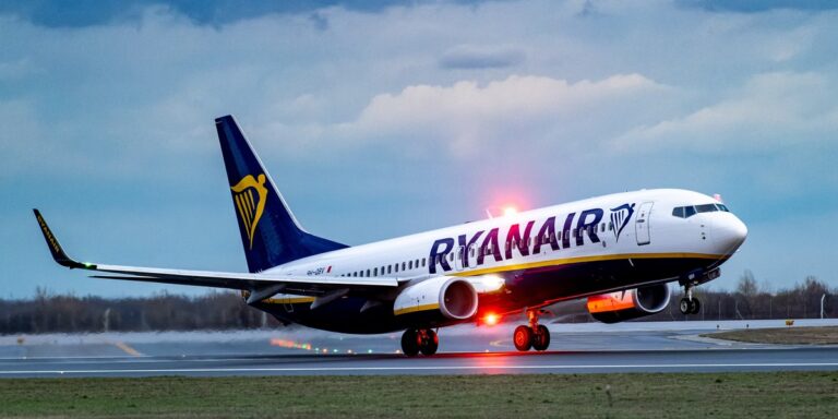 Warszawa: Ryanair zainwestuje 45 mln zł i stworzy 200 nowych miejsc pracy - INFBusiness