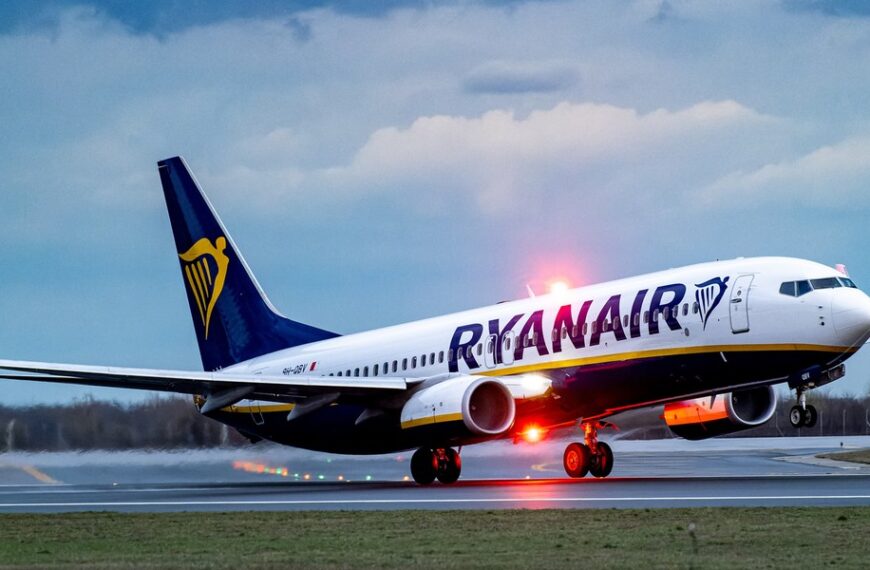 Warszawa: Ryanair zainwestuje 45 mln zł i stworzy 200 nowych miejsc pracy