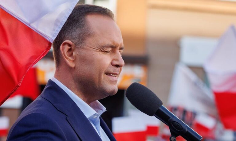 Umowa podpisana w areszcie. Nowe fakty o mieszkaniu Karola Nawrockiego - INFBusiness