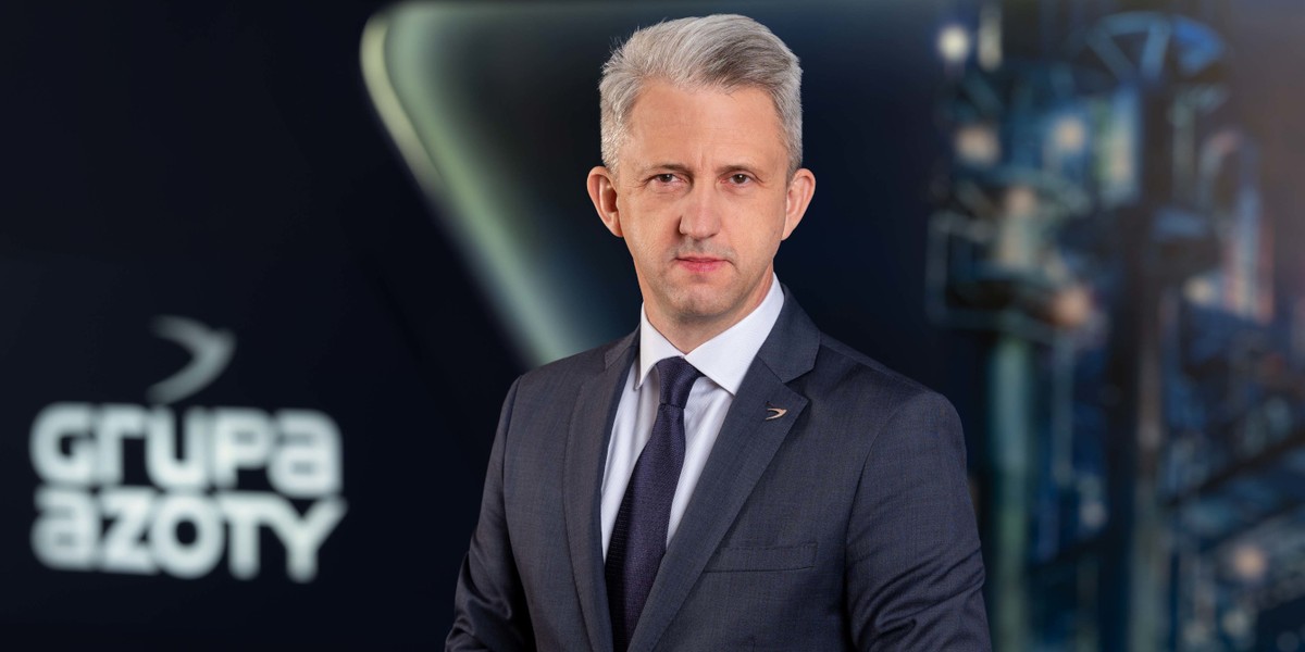 W latach 2009-2016 piastował stanowisko wiceprezesa w państwowej Grupie Azoty. W 2024 r. powrócił do zarządu w tej samej roli, a Andrzej Skolmowski obejmie stanowisko prezesa. Niemniej jednak jest to jedynie tymczasowe stanowisko. Andrzej Skolmowski