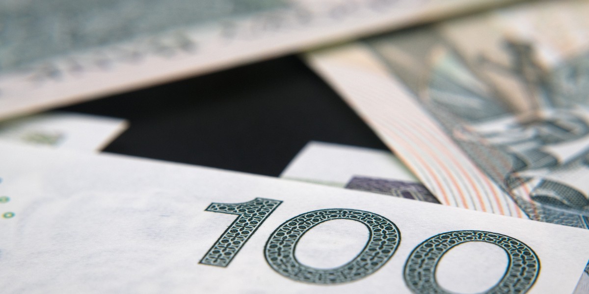 Ministerstwo Finansów ujawniło, że szacuje się, iż całkowite zapotrzebowanie budżetu na pożyczki w 2025 r. zostanie pokryte w około 62 procentach. pieniądze
