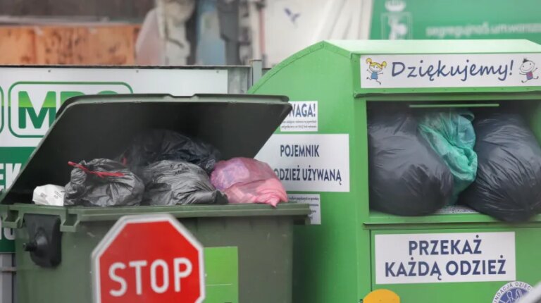 Ministerstwo Kultury i Środowiska: punkty zbiórki odpadów nie przetwarzają odpadów tekstylnych - INFBusiness