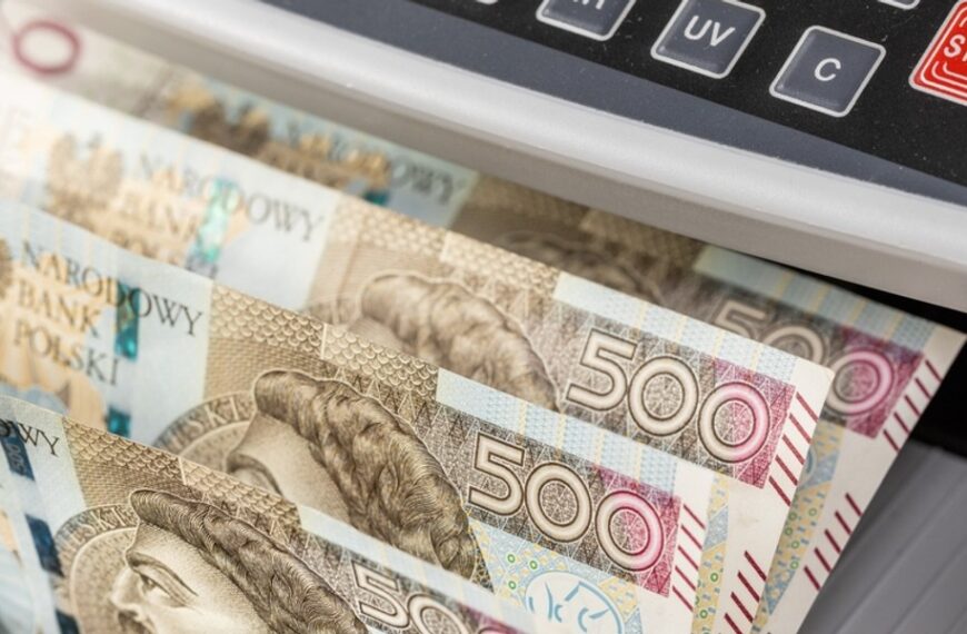 Pieniądze z podatków w skarbcu państwa. Ministerstwo Finansów podało kwoty