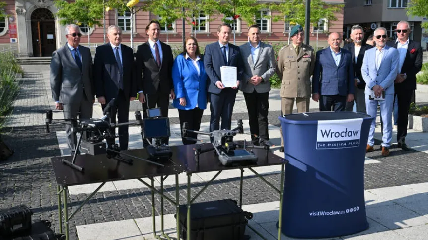 Powstała „Wrocławska Dolina Dronów” – współpraca uczelni, samorządów i biznesu