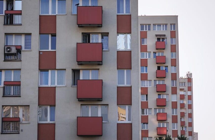 Mieszkania z drugiej ręki stały się droższe tylko w Łodzi. „Aktywność klientów…