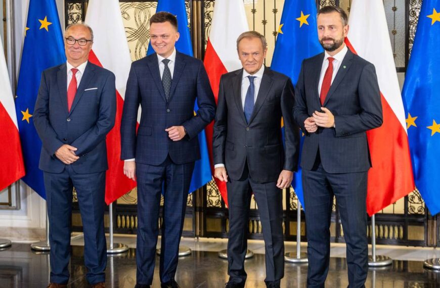 Rozmowy koalicyjne: „Czterech mężczyzn z niewiarygodnie wygórowanym ego”