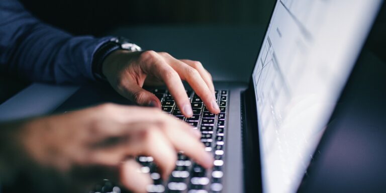 Digitalizacja biznesu w 2025 roku. Jak przygotować firmę na transformację cyfrową? - INFBusiness