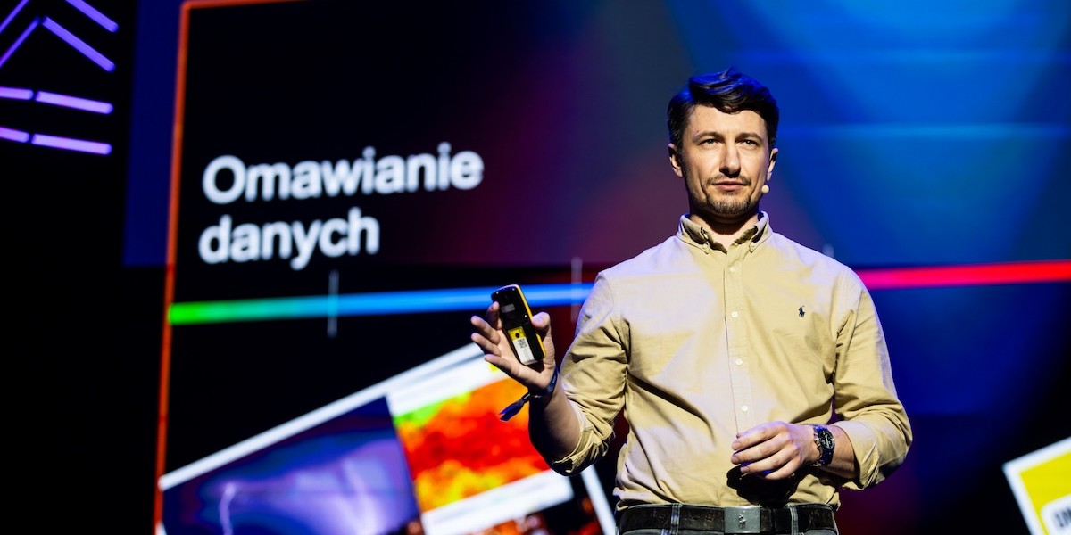 Znaczenie polskiego przemysłu technologicznego rośnie. Wykwalifikowani inżynierowie „kodowania” i „outsourcingu” są od dawna cenieni. Ostatnio ten punkt widzenia znacznie się poszerzył — to w Polsce opracowywane są kompleksowe strategie dla globalnych produktów. Czego jeszcze potrzebujemy, aby polski sektor IT osiągnął pełnię swojego potencjału? Polskie IT w kontekście rynku globalnego – baza technologiczna czy centrum strategiczne? - INFBusiness